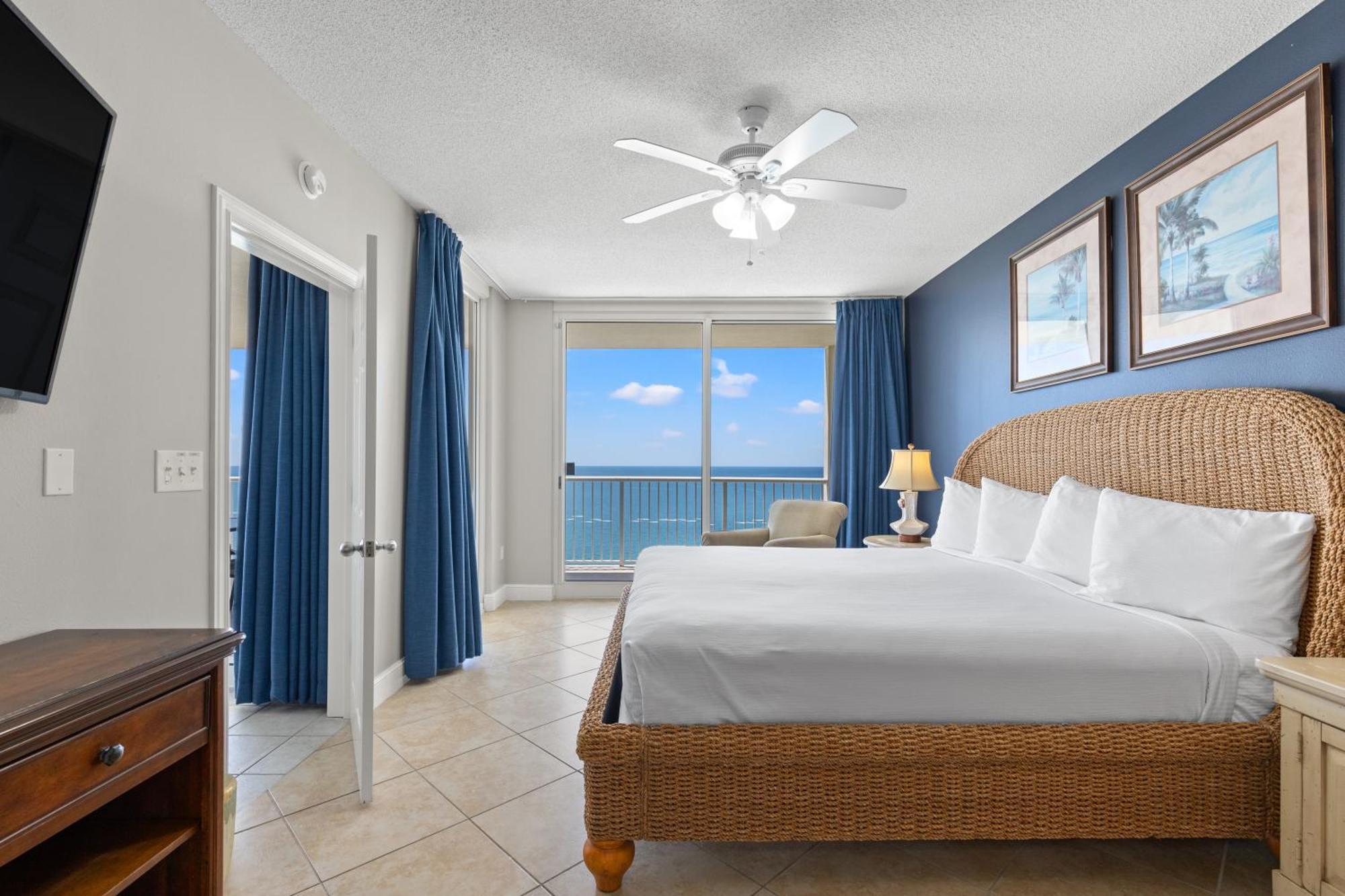 Official Majestic Beach Resort - Over 60 Units - All Ocean Front, Panama City Beach, Fl Room photo