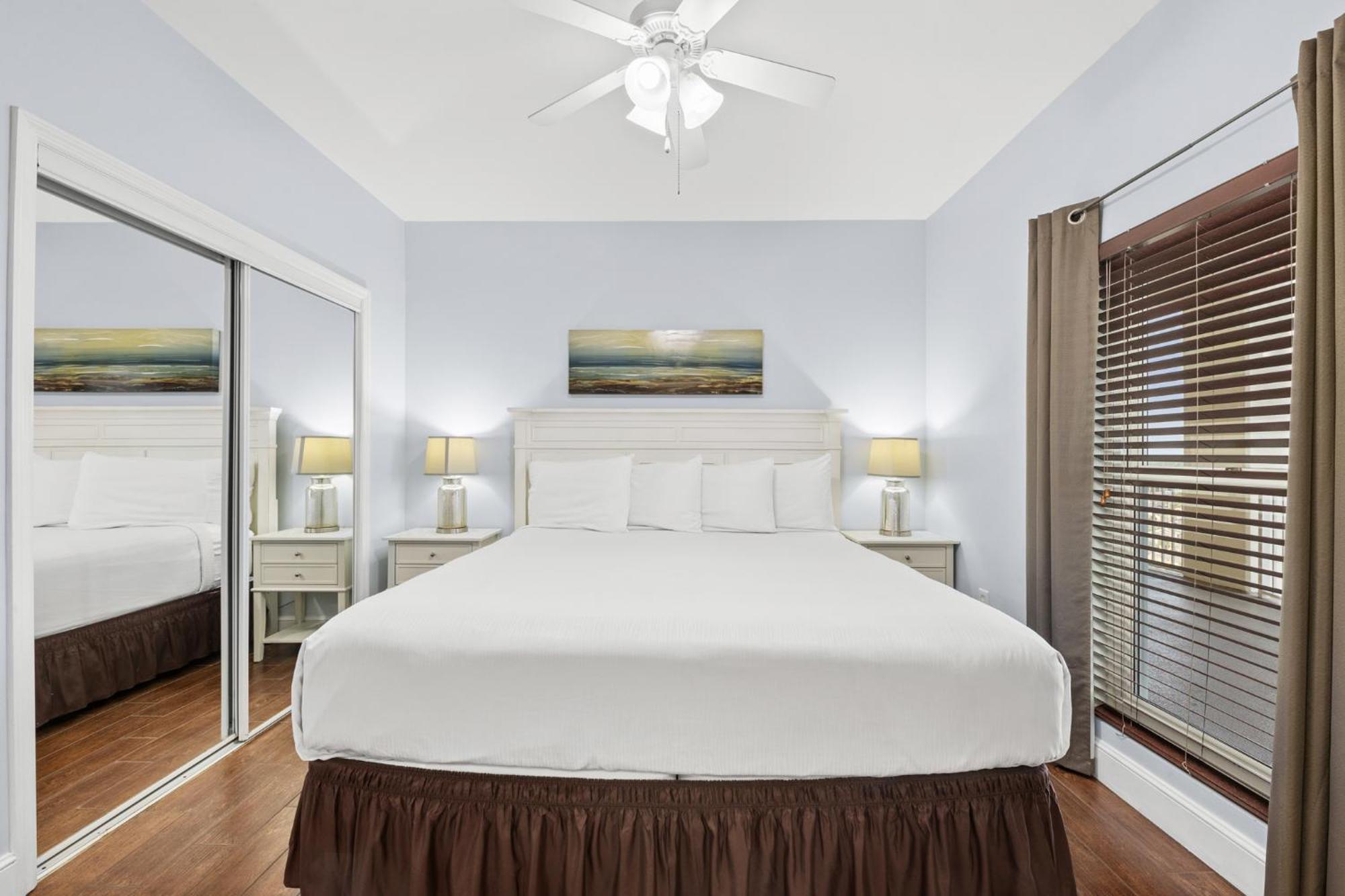 Official Majestic Beach Resort - Over 60 Units - All Ocean Front, Panama City Beach, Fl Room photo